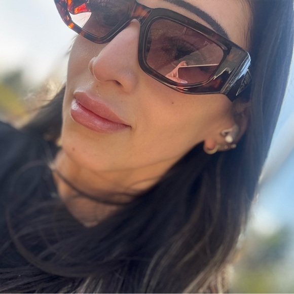 Meet your Posher, Linda - Picture 3 of 3